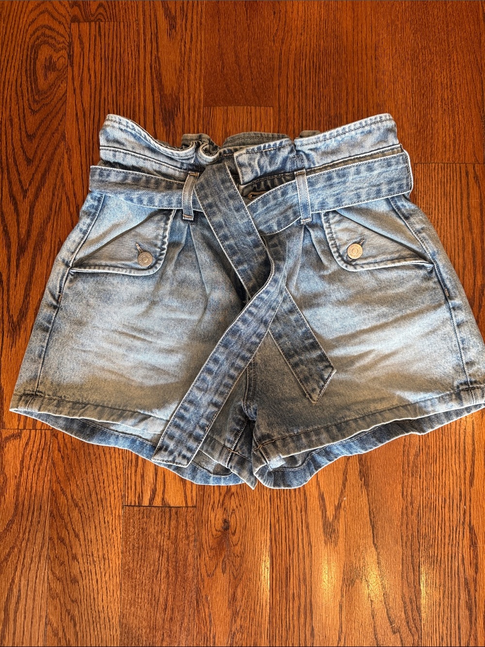 Veronica Beard Nori High-Rise Light Blue Denim Paperbag Shorts with Belt